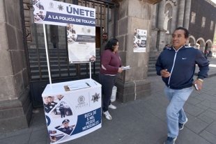 Se buscan policías