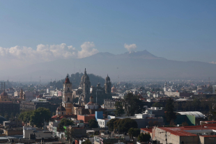 Capa gris aún es visible sobre el Valle de Toluca tras la suspensión de la Fase I de contingencia ambiental; autoridades llaman a realizar actividades al aire libre con precaución.