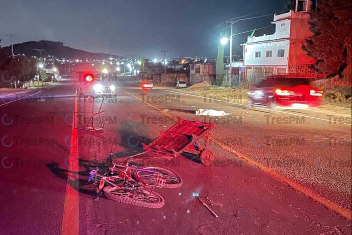 Atropellan a padre e hijo en la carretera  Toluca-Villa Victoria.