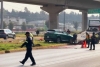 Hombre muere tras volcadura de camioneta en Las Torres, Toluca