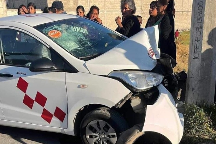 Taxista pierde la vida al chocar contra poste en Joquicingo
