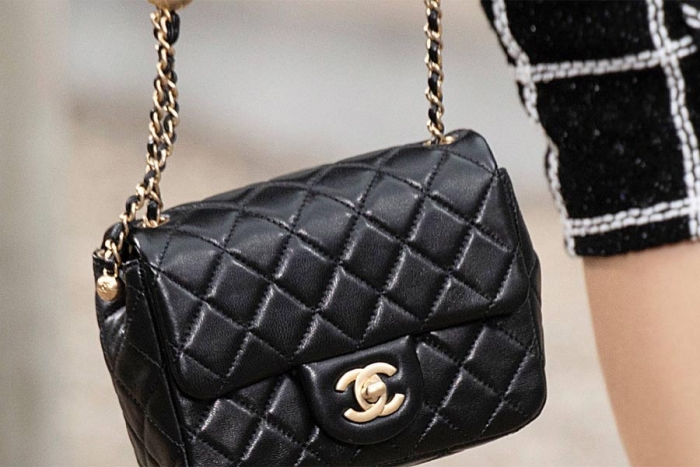 Chanel pone un límite de dos bolsos por persona