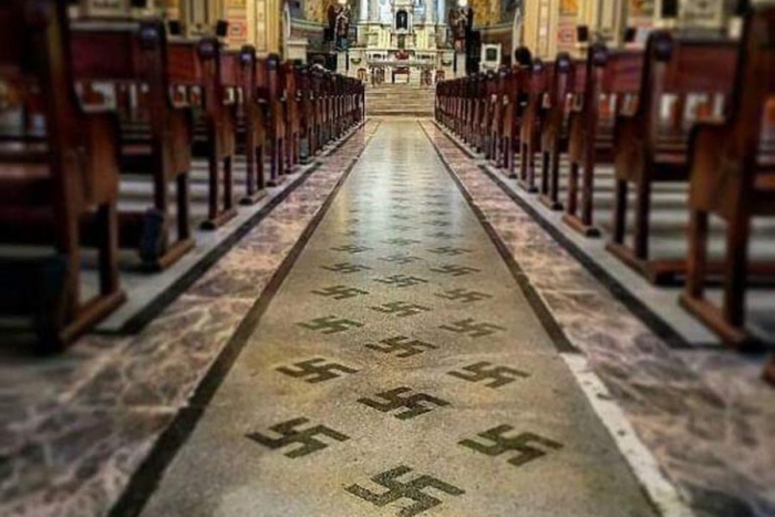 La catedral en México que está llena de swastikas y desconcierta a muchos
