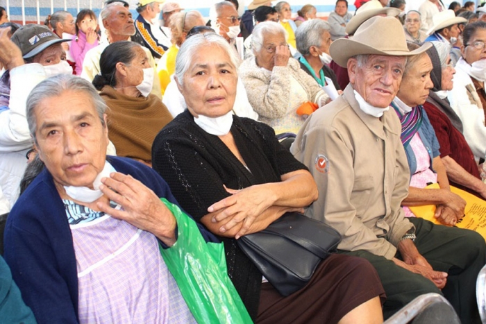 Hasta cinco años de prisión para quienes abandonen a adultos mayores