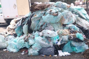 Foco de infección; abandonan residuos biológicos en Tlalnepantla