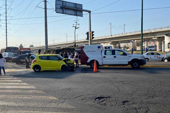 En el lugar hay cámaras de seguridad que grabaron el incidente suscitado en dirección al municipio de Zinacantepec.