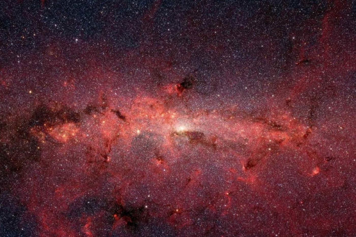Astrónomos descubren un enorme "muro" de galaxias detrás de la Vía Láctea