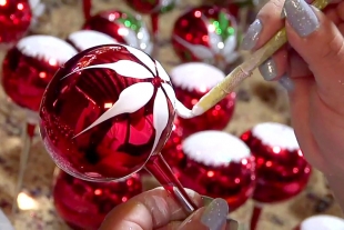 El Oro y Tlapujahua: dos lugares que conservan la tradición de las esferas navideñas