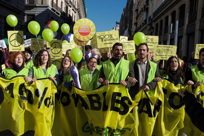 Greenpeace celebra sus primeros 50 años en medio de una crisis ambiental