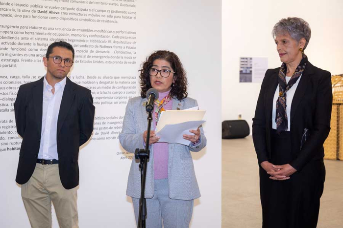 Zarza Delgado reconoció en la obra de Aheva una exploración sensible y crítica sobre los modos de habitar