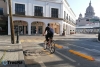 Instalan ciclovía en Vicente Villada para mejorar seguridad de ciclistas