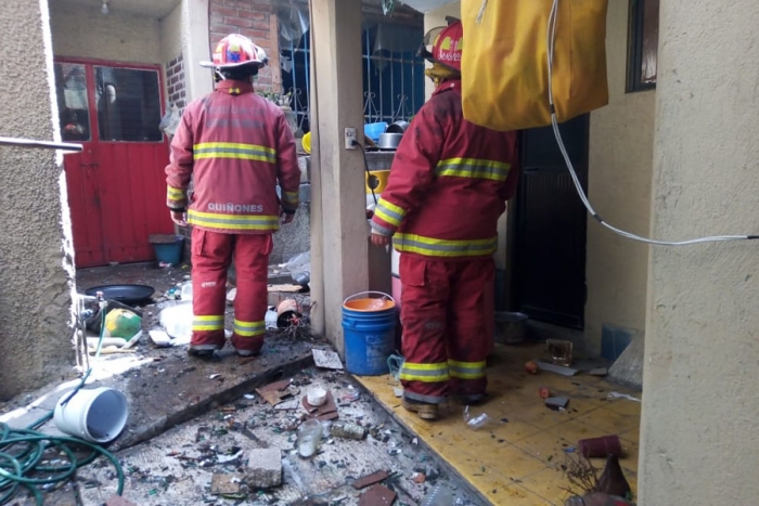 Taller clandestino de pirotecnia explota en Tultepec; hay una lesionada