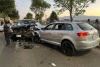Audi brinca camellón y choca contra camioneta en Paseo Matlazincas