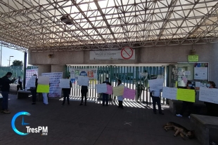 Personal médico protesta nuevamente por insumos en el López Mateos