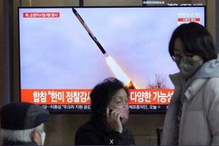 Pyongyang presume poderoso misil de largo alcance de combustible sólido