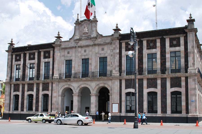 Trabajadores de Toluca denuncian irregularidades y presuntos abusos laborales