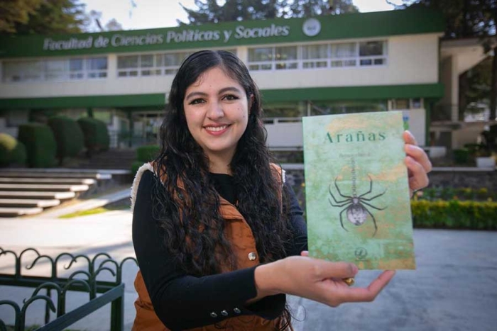 Literatura, medio de expresión para la comunidad universitaria: Berenice Reyal