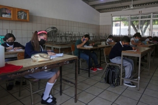 En Parlamento Abierto piden eliminar rezagos tecnológicos en escuelas