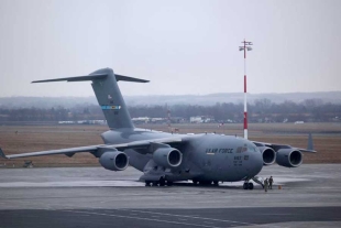 Aviones estadounidenses aterrizan en Polonia