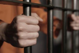 PRD propone castigos más severos contra la extorsión en el Edoméx. La bancada plantea penas de hasta 20 años de prisión cuando este delito provoque el cierre de empresas, una problemática que ya afecta gravemente a las MiPyMES del estado.