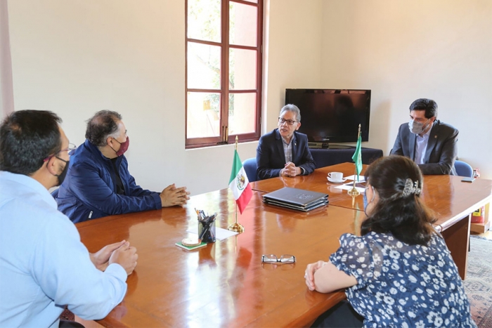 Alfredo Barrera firmó convenio con director de Fonoteca Nacional