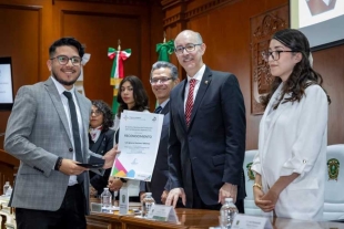Ceneval reconoce a comunidad universitaria de la UAEMéx por su excelencia académica