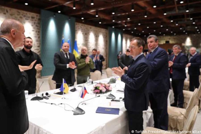 Rusia reducirá actividad militar en Kiev y Chernígov: prevén reunión Zelensky-Putin