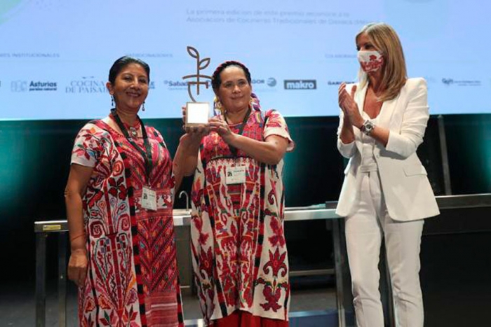 FéminAs entrega a las cocineras oaxaqueñas el premio &#039;Guardianas de la Tradición&#039;