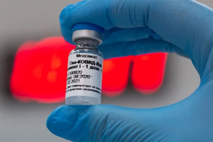 Rusia ordena iniciar la vacunación masiva contra COVID-19