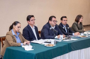 Rogel Fajardo leyó el convenio de entrega de instalaciones y levantamiento del paro