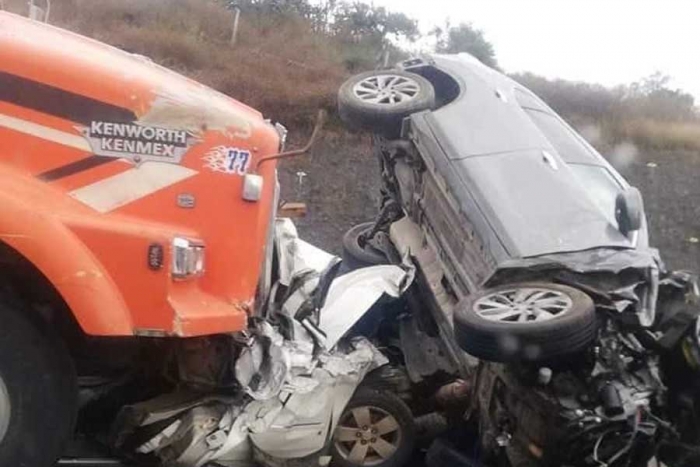 Trailer provoca accidente en la México-Querétaro