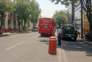 Infraccionan a transporte público por no respetar carril de confinado