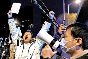 China suaviza las restricciones anticovid tras las protestas