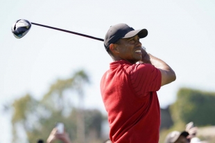 Pandemia podría hacer que Tiger Woods llegue a Tokio