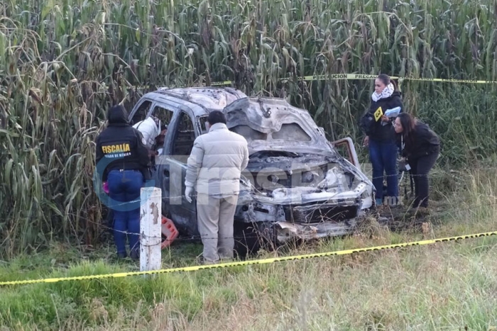 Arde camioneta sobre autopista Toluca-Valle de Bravo; hay una víctima