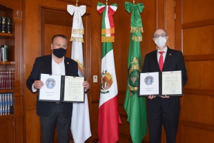 Recibe UAEM donación del Ayuntamiento de Atlacomulco para investigación espacial