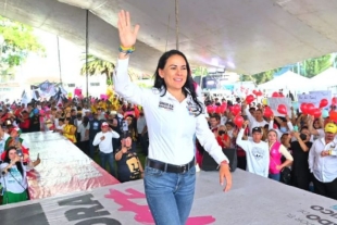 Asegura Alejandra del Moral haber empatado con Delfina Gómez según encuestas