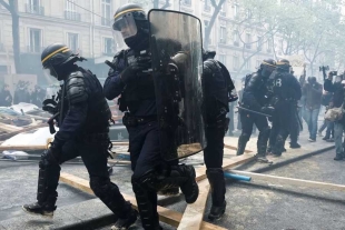 El Primero de Mayo dejó más de cuatrocientos policías heridos en Francia