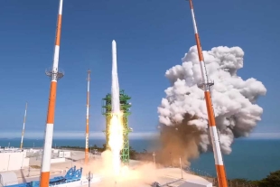 ¡Histórico! Corea del Sur lanza su primer cohete espacial