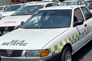 Aunque la Policía Municipal se ha acercado a ofrecer apoyo, los taxistas consideran que la vigilancia es insuficiente.