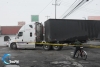 Motociclista muere al estrellarse contra un trailer en Toluca
