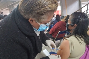 Aprovechan toluqueños ultimo día de vacunación anti Covid