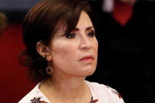 Acusa Rosario Robles a AMLO, Gertz y Scherer de pactar su detención