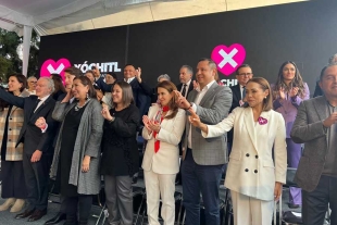 Xóchitl Gálvez presenta a su equipo de campaña para elecciones de 2024