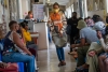 Suspende Sudáfrica aplicación de vacuna de AstraZeneca, por inmunización limitada