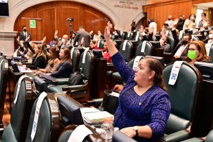 Obligan a diputados locales a trabajar 209 días al año