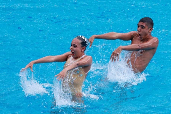 Itzamary González y Diego Villalobos ganan oro en natación artística
