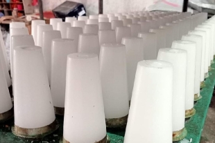 Fabricantes de velas de Mexicaltzingo se preparan  para el Día de Muertos