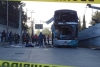 ¡Tragedia! vuelca autobús en Paseo Tollocan, mueren dos y hay 18 heridos.