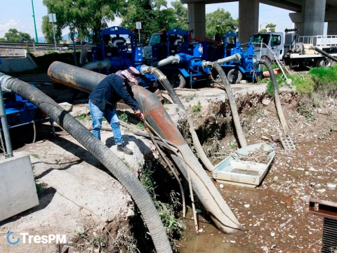 Trabajan para evitar desbordamientos en el Lerma